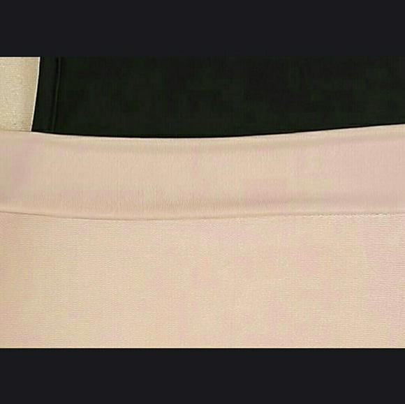 💋BODYCON HALTER ONE-PIECE MINIDRESS! - Picture 4 of 7